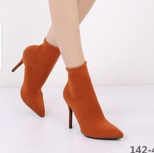 **NO OFFERS**CLEARANCE SALE**Women's shoes